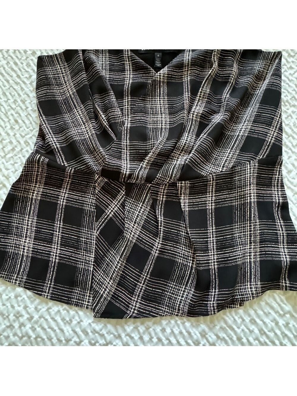 White House Black Market V-Neck Camisole Blouse, Black Plaid, Size 6 - Picture 6 of 11